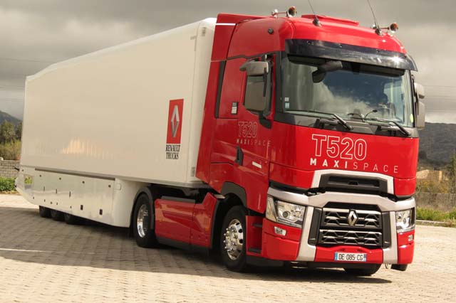 Renault T 520 DTI 13 Maxispace High Sleeper Cab, 28,72 lts/100 kms de gasóleo a una velocidad media de 80,77 km/h.